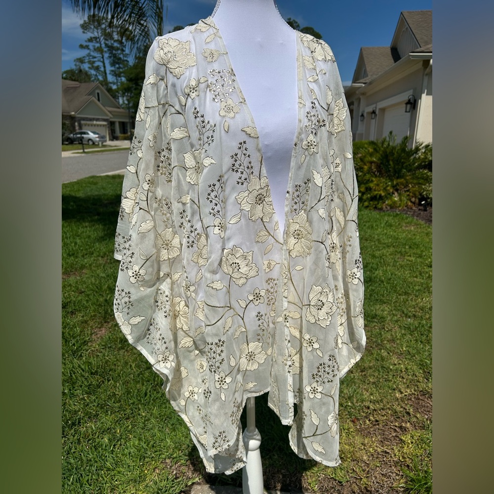 NWT🌷Karen Kane Floral Embroidered Chiffon Open Front 3/4 Sleeve Cardigan